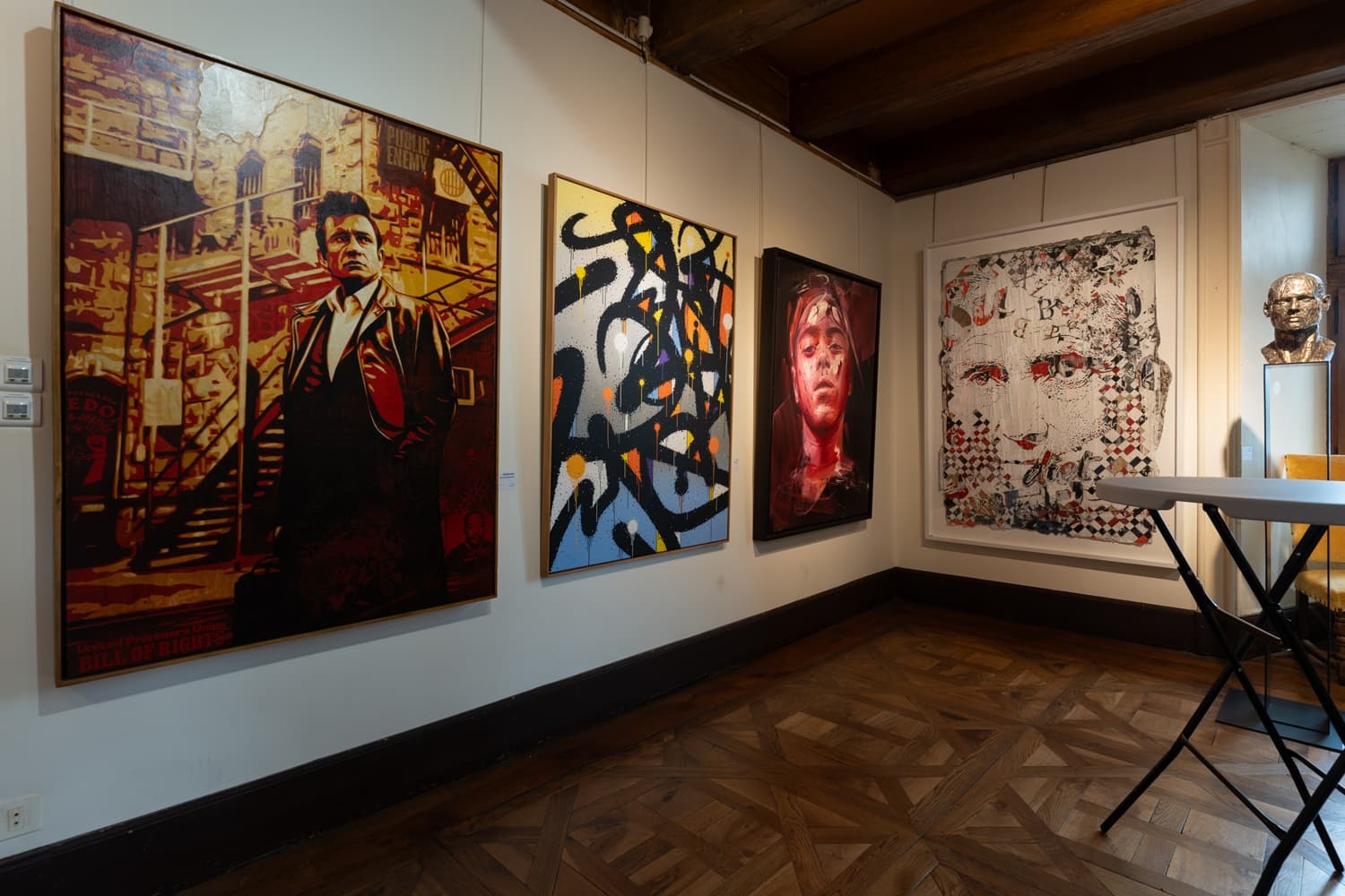 Suite de tableau street art dans le château de val